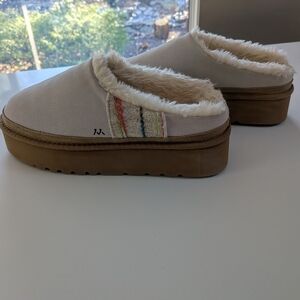 Mykos Jane Women's Slip-on Platform Slipper